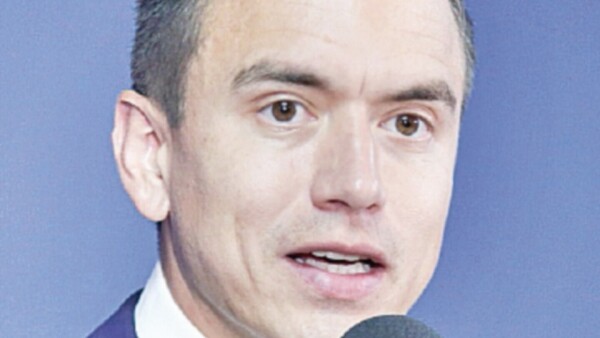 Noboa convoca consulta sobre temas claves