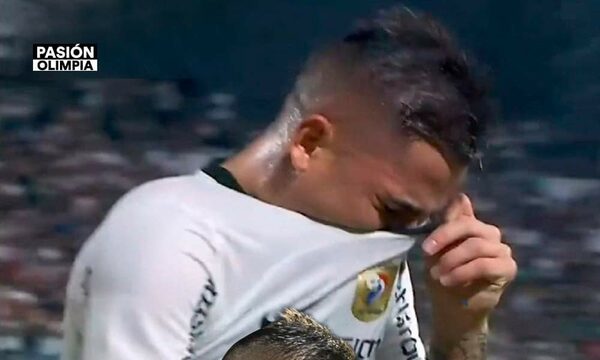 Chusmean que Paiva no quiere firmar cambios en contrato para ir a Colo Colo