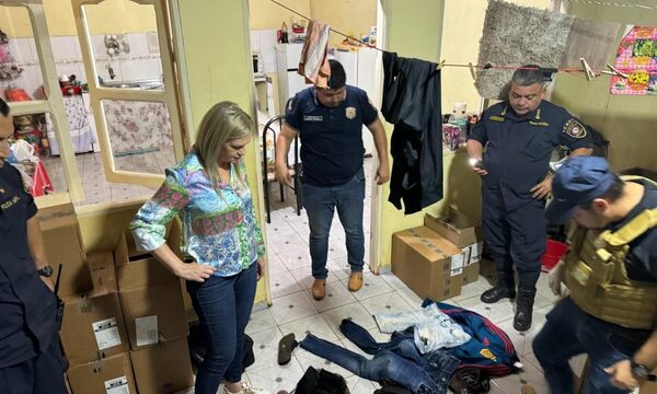 Allanan vivienda y recuperan parte de mercadería robada en microcentro de CDE