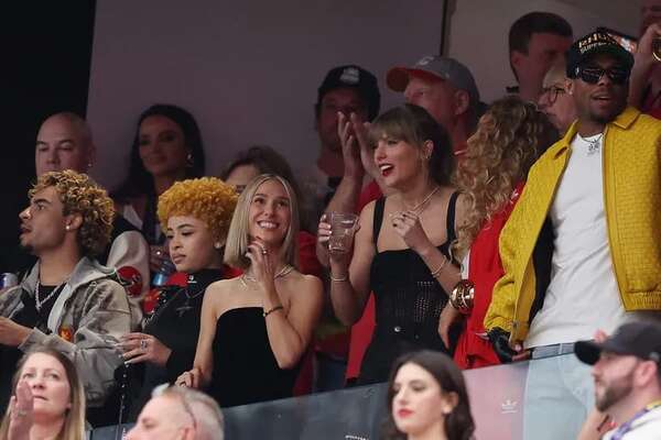 Taylor Swift llega alienta a su novio en el Super Bowl 2024 - Polideportivo - ABC Color