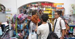 La Nación / Gasto estimativo de la lista de útiles escolares para este año