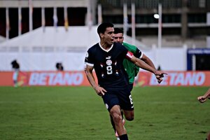 Versus / La Liga estadounidense felicita al capitán paraguayo por la consagración