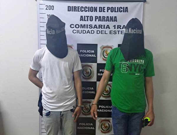Caen robamotos en estacionamiento de conocido shopping de CDE - La Clave