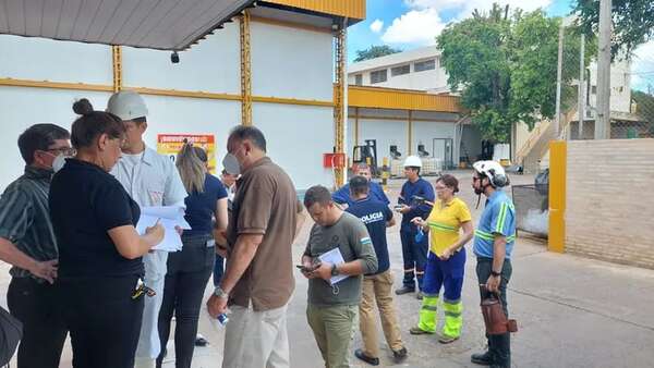AUDIO: Fuga de amoníaco en Pechugón: “personal contaba con equipos y son riesgos que puede haber”, dicen desde el MADES - La Primera Mañana - ABC Color