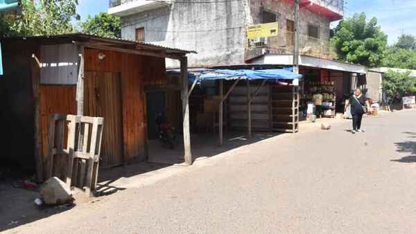Ventas en Nanawa se desploman y varios comercios están cerrados