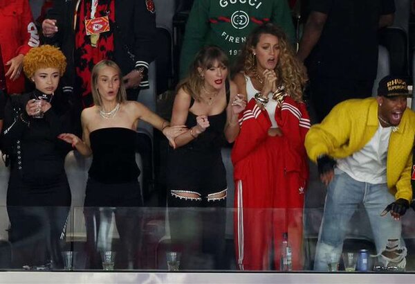 Taylor Swift alienta a su pareja Travis Kelce en el Super Bowl