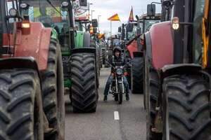 El campo español cumple una semana de protestas con tractoradas y una agenda indefinida - Mundo - ABC Color