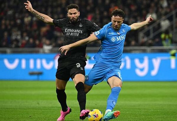El Milan se asienta en el podio tras vencer a un alicaído Nápoles