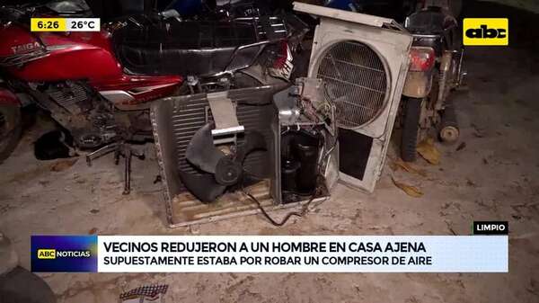 Video: Vecinos redujeron a un hombre en casa ajena - ABC Noticias - ABC Color
