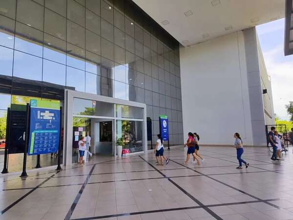 ¿Cómo evolucionan los trabajadores de Ochsi internados tras fuga de amoníaco? - Nacionales - ABC Color