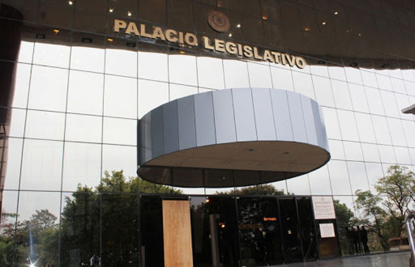 Presentarán ante el Congreso modificaciones al proyecto de ley de servicio civil - El Trueno