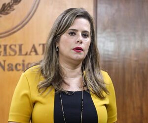 Kattya González se encuentra de buen ánimo y fuerte en primeros días de huelga de hambre, dice comunicado · Radio Monumental 1080 AM