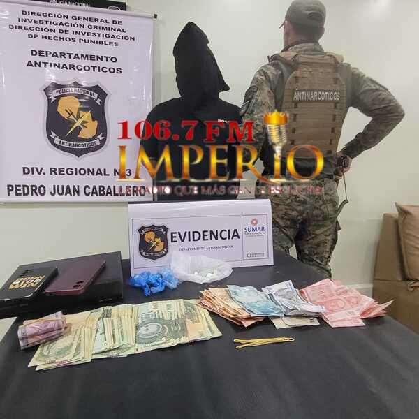Detienen a supuesto microtraficante con drogas y altas sumas de dinero en Villa Guillermina - Radio Imperio 106.7 FM
