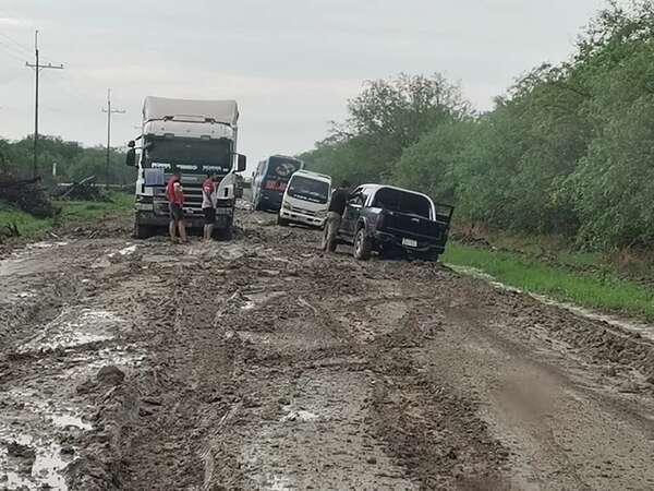 Tras las lluvias empeoran situación de los caminos en Alto Paraguay - Noticias del Chaco - ABC Color