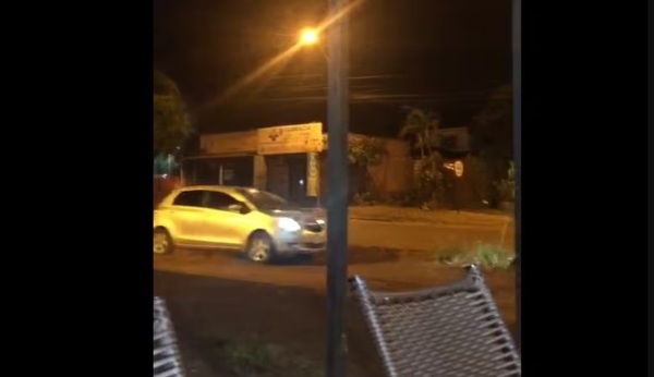 Despechado casi atropelló a su expareja y golpeó a su exsuegro