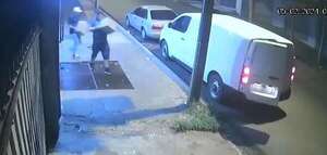 Video: así acarrearon el dinero robado de la bóveda de cambistas de Ciudad del Este - ABC en el Este - ABC Color
