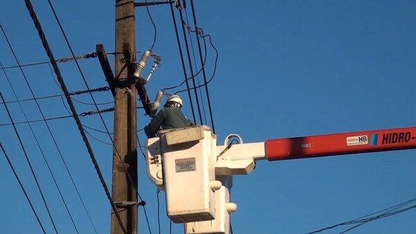 Campaña de corte masivo de energía eléctrica por falta de pago en consumo