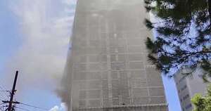 La Nación / Ciudad del Este: reportan incendio de grandes proporciones en un edificio