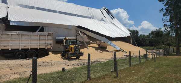 Un lesionado tras derrumbe de un silo en Coronel Bogado