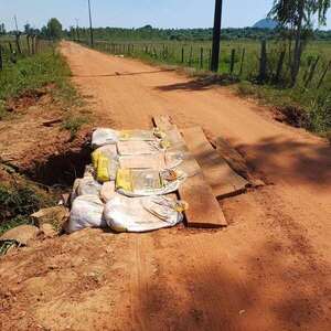 Intendente responsabiliza al MOPC de malas condiciones de caminos vecinales en Acahay - Nacionales - ABC Color