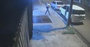 La Nación / Megarrobo a cambistas: video muestra cómo delincuentes se llevaron el botín