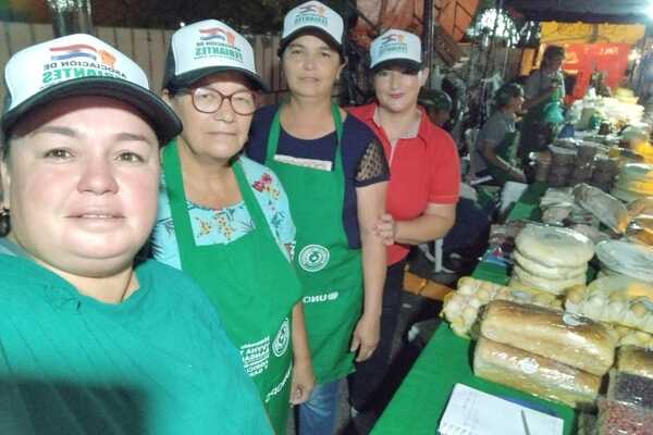 Productoras de Agricultura Familiar del Guairá reciben apoyo de la Gobernación local - .::Agencia IP::.