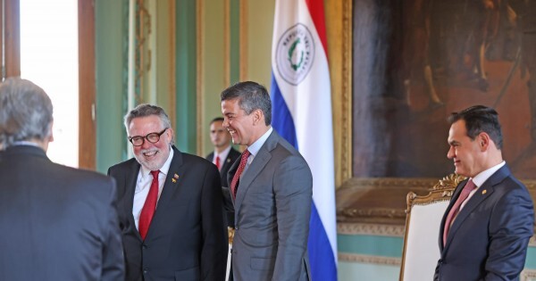 Peña recibe al embajador de Maduro y la normalización con Venezuela pasará por los negocios