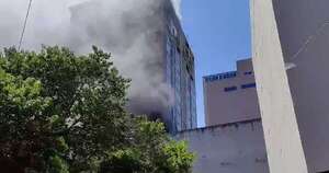 Diario HOY | Rescatan a trabajadores atrapados en edificio siniestrado en Ciudad del Este