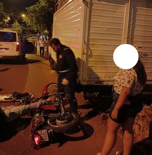 PJC: Menor a bordo de una motocicleta fallece luego de chocar por un camión estacionado