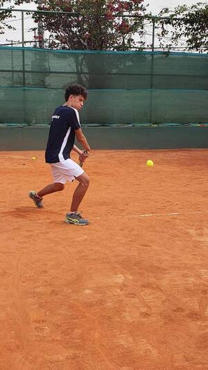 Narvaez triunfa en singles y dobles de 16 en el Regatas Bowl - La Tribuna