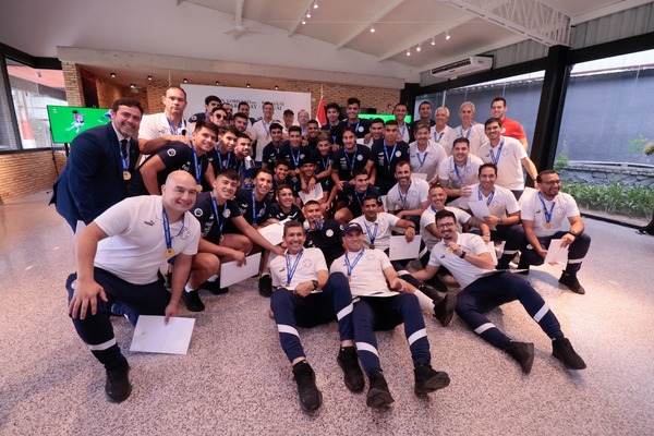 Santiago Peña recibió a los campeones olímpicos y destacó la garra guaraní - .::Agencia IP::.