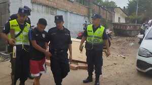 Detienen a sospechoso de asaltar a joven en parque Carlos Antonio López