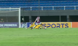 Versus / Análisis arbitral de la fecha 5: Así juzgaron las polémicas de Cerro-Libertad