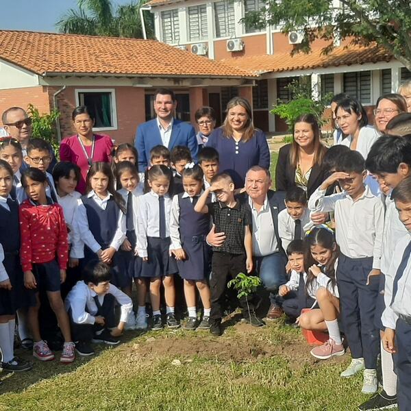 Más de 16 mil alumnos retornarán a clases para el periodo escolar 2024 en Ñeembucú | RADIO NACIONAL