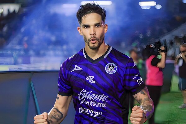 Luis Amarilla quiere jugar en Cerro, pero está difícil · Radio Monumental 1080 AM