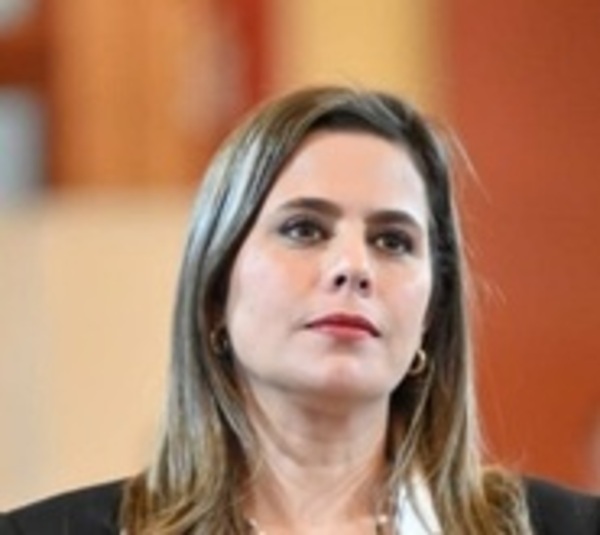 Tratarán perdida de investidura de Kattya González este miércoles - Paraguay.com