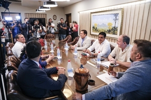Ministro de Economía presenta proyecto de Ley del Servicio Civil al Congreso - MarketData
