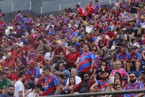 Versus / ¿Cerro Porteño podrá tener a su público en el superclásico?