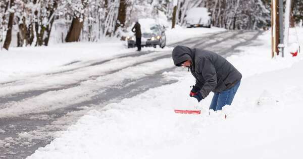 La Nación / Nueva York: más de 1.200 vuelos cancelados por tormenta de nieve