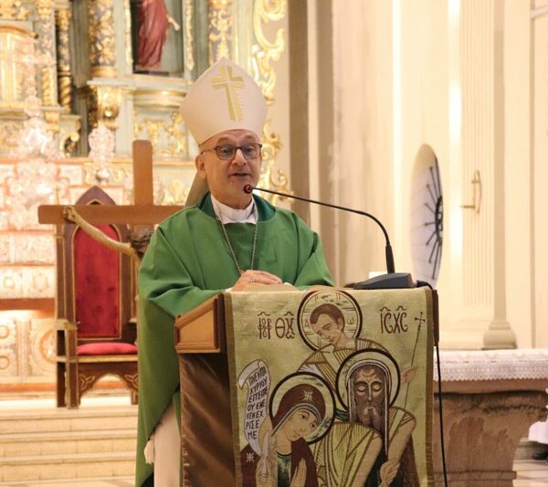 Mons. Pistilli: la UC "tiene la intención y la visión de mirar un poco más adelante" - Portal Digital Cáritas Universidad Católica
