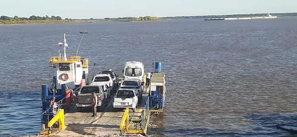Suspenden cruce de balsa al puerto de Argentina por bajante del río Paraguay - Nacionales - ABC Color