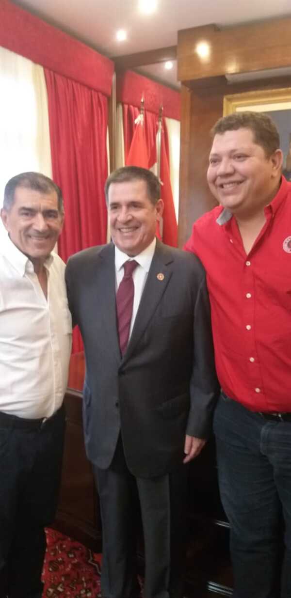 AUDIO: De las manos de Wilfrido Villanueva "Juancho" visita a Horacio Cartes