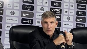 Martín Palermo, presentado como técnico de Olimpia