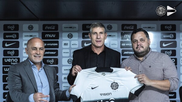 Palermo, confiado en convertir a Olimpia "en un equipo poderoso"
