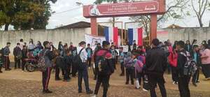 En la colonia Canindeyú amenazan con no permitir inicio de clases por falta de rubros - Nacionales - ABC Color