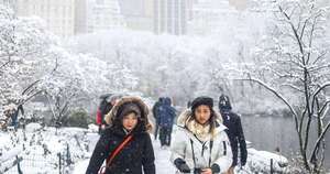 La Nación / Caos en Nueva York por tormenta de nieve