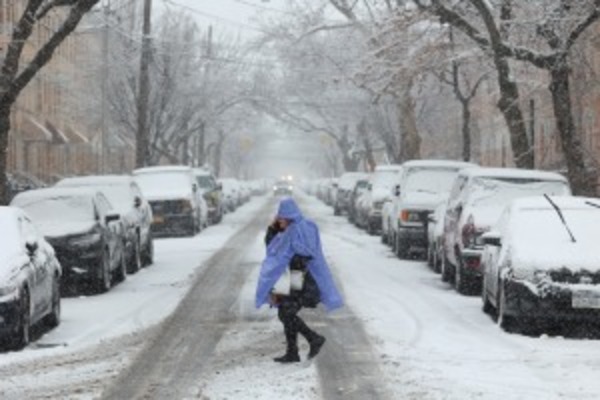 Más de 1.200 vuelos cancelados por el fuerte temporal de nieve que afecta a Nueva York y alrededores - .::Agencia IP::.