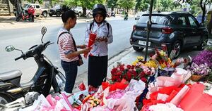La Nación / Instan a los jóvenes a no “perder la dignidad” por San Valentín