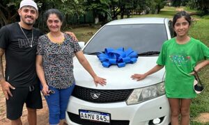 (VIDEO)Regalazo que pelotero le hizo a su verdadero amor: Su mamá