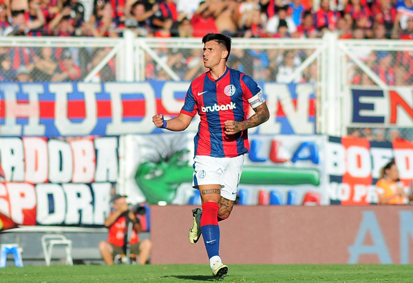 Adam Bareiro, dentro del top 5 de goleadores extranjeros en San Lorenzo de Almagro | 1000 Noticias